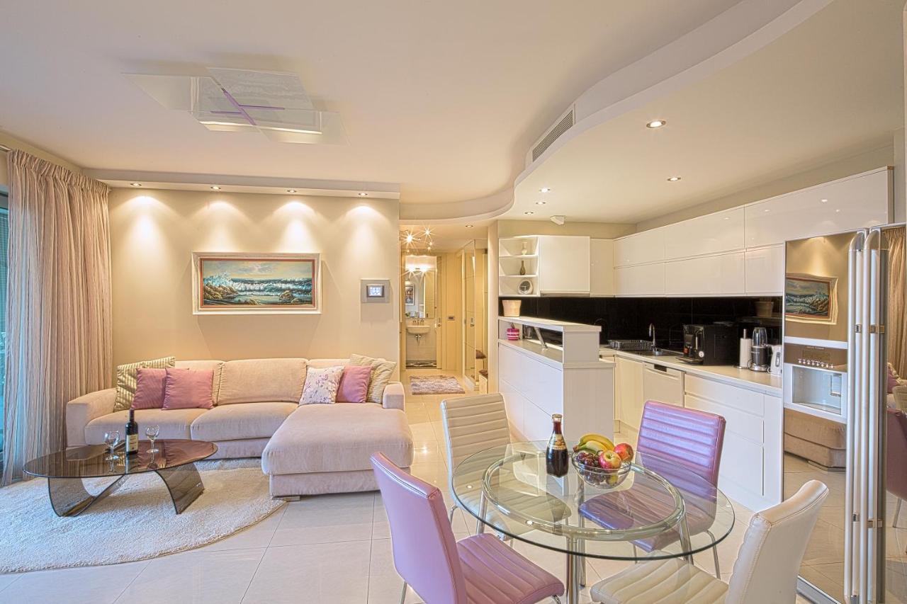 Premier Lux * Budva