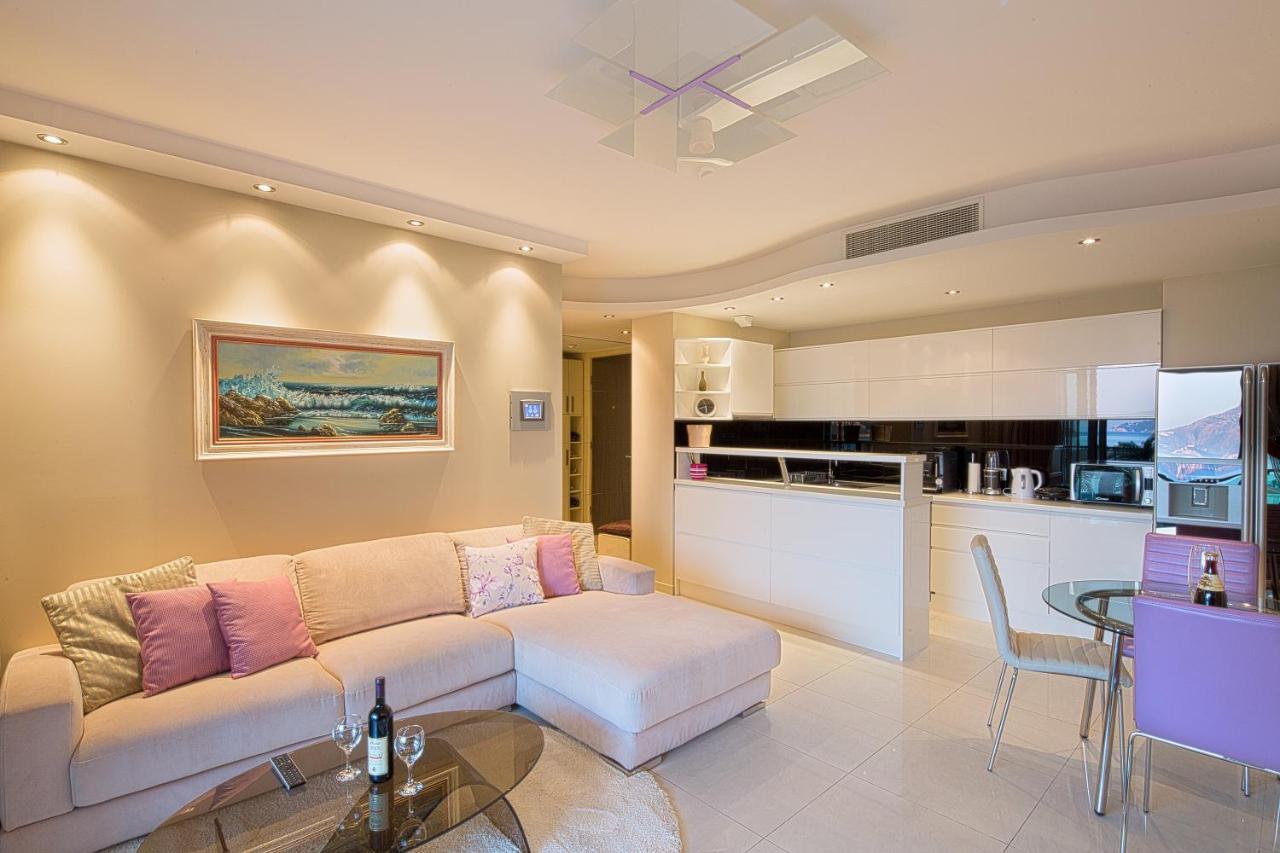 Premier Lux * Budva